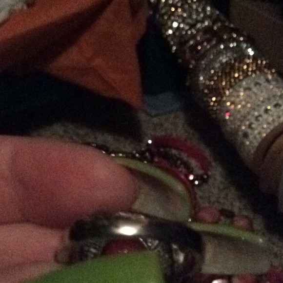 Ring - Picture 5 of 8